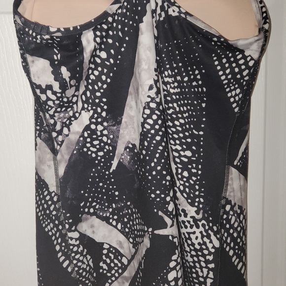 Lululemon Power Y Tank - Picture 6 of 7